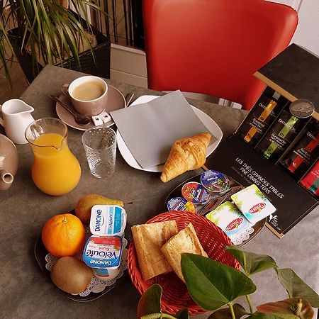 Hotel Le Marais Restaurant Au Petit Challandais Challans Kültér fotó