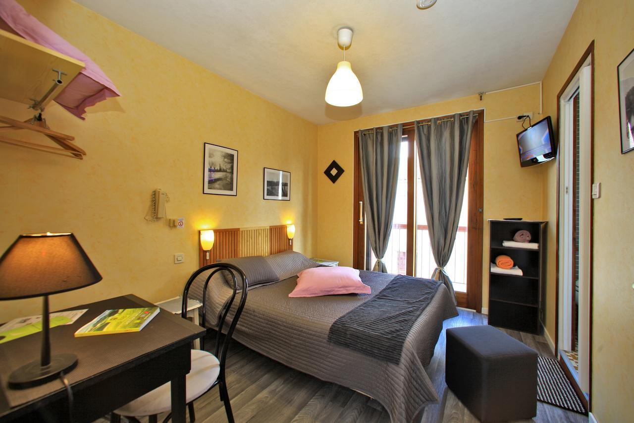 Hotel Le Marais Restaurant Au Petit Challandais Challans Kültér fotó